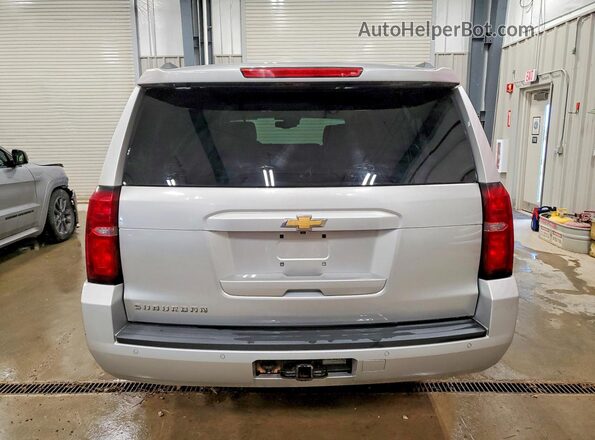 1GNSKHKC7GR262555 2016 CHEVROLET SUBURBAN Серебряный Вид салона спереди