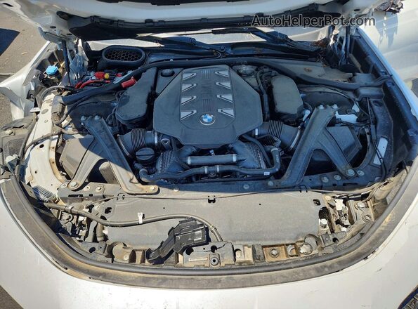 WBA33EJ06RCR05870 2024 BMW OTHER White Widok komory silnika