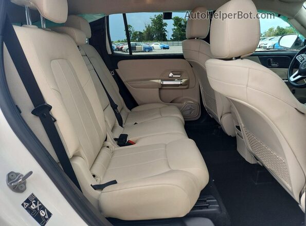 W1N4M4GB1MW130255 2021 MERCEDES-BENZ GLB-CLASS White Vista del compartimento del motor