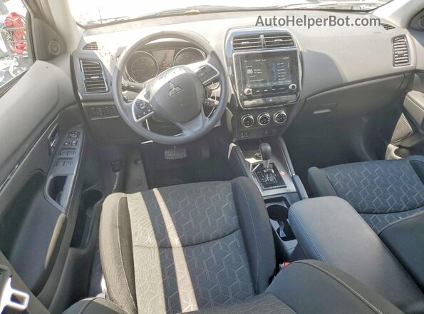 JA4ARUAU8TU009829 2026 MITSUBISHI OUTLANDER Silver 
