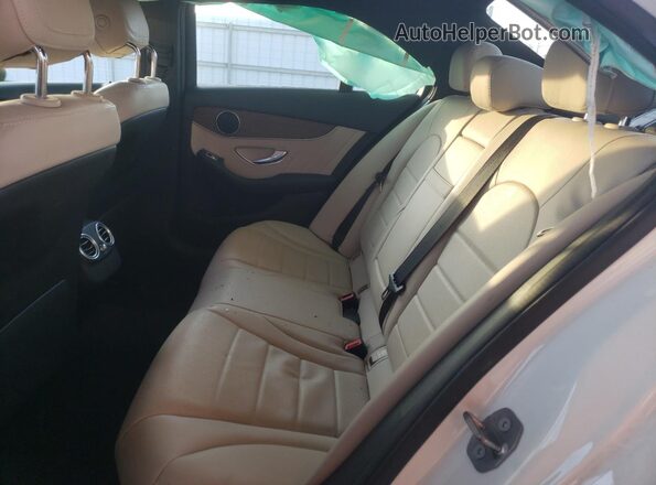 55SWF8DB0KU300790 2019 MERCEDES-BENZ C White Հետևի նստատեղերի տեսք