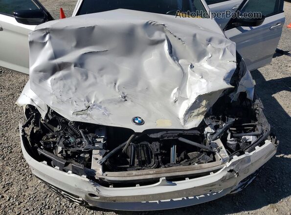 WBAJB1C5XKB376883 2019 BMW OTHER White Շարժիչի բաժամունքի տեսք