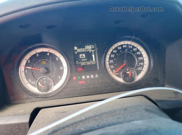 1C6RR7GG4JS300632 2018 RAM 1500 Silver უკანა სავარძლების ხედი