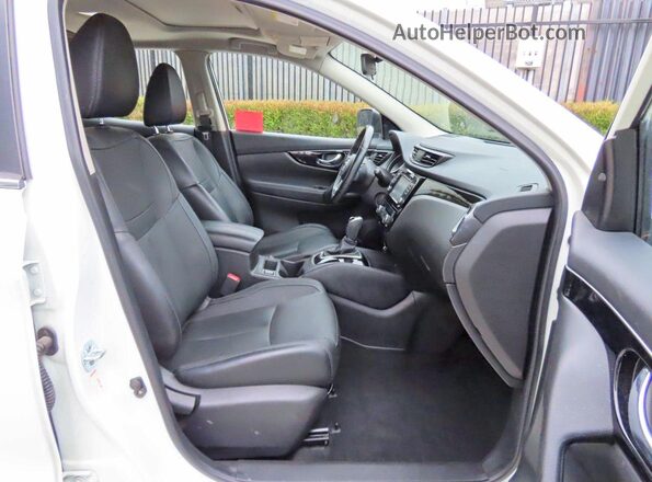 JN1BJ1CR2HW100263 2017 NISSAN ROGUE White Vista trasera