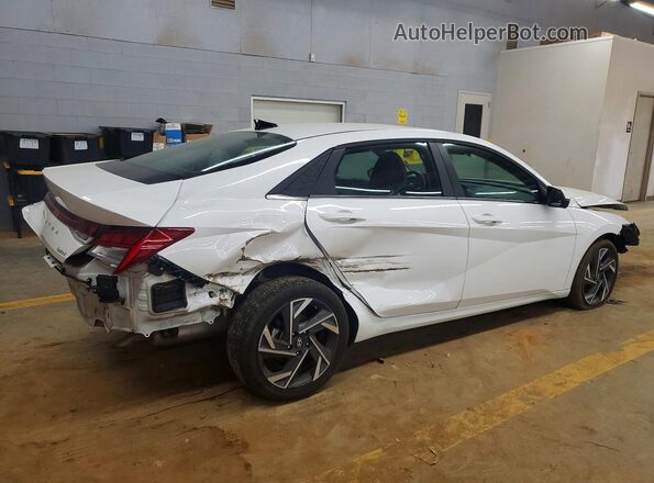 KMHLP4DG1RU834187 2024 HYUNDAI ELANTRA White Передня права чверть
