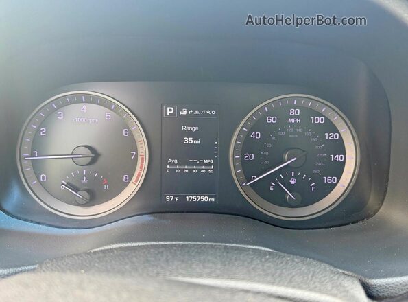 KM8J33A21JU753278 2018 HYUNDAI TUCSON White ხელსაწყოთა პანელის ხედი