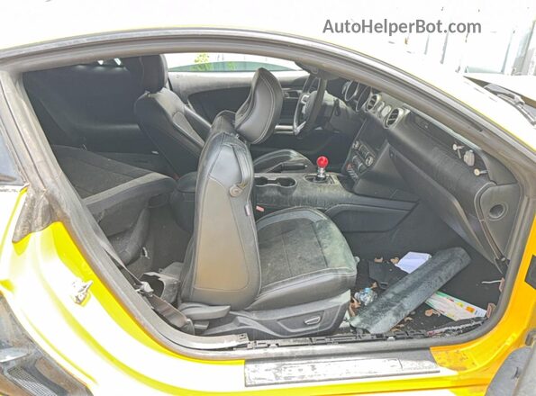 1FA6P8JZXG5520579 2016 FORD MUSTANG Yellow Вид ззаду