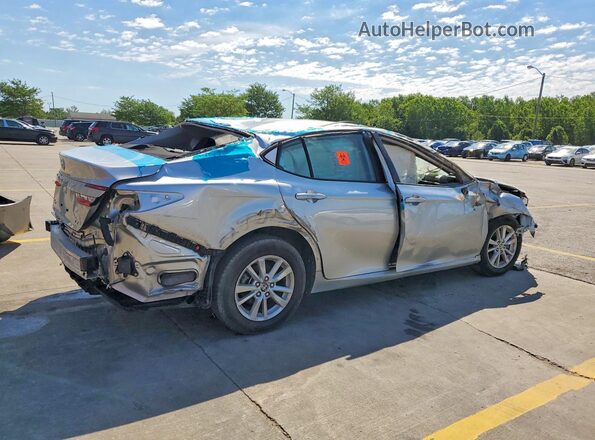 4T1DAACK6SU595395 2025 TOYOTA CAMRY Silver Przód prawy