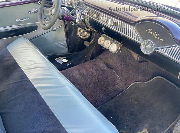 VC56L013996 1956 CHEVROLET BEL Бордовый Вид задних сидений
