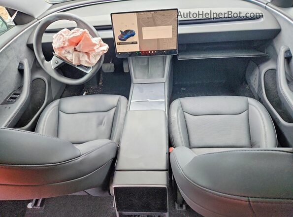 5YJ3E1EB5RF735425 2024 TESLA MODEL Черный Вид щитка приборов