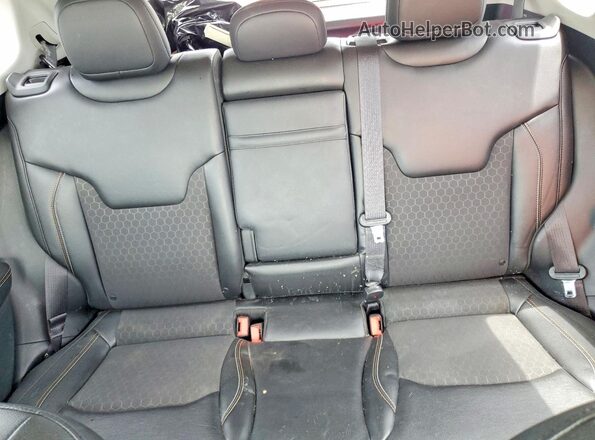 3C4NJCBB6JT286542 2018 JEEP COMPASS Silver Вид задньої частини салону