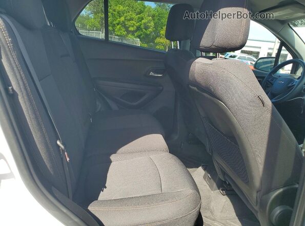 3GNCJLSB4KL401641 2019 CHEVROLET TRAX White Engine compartment view