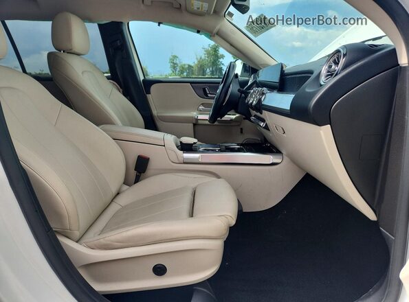 W1N4M4GB1MW130255 2021 MERCEDES-BENZ GLB-CLASS White Vista del salpicadero