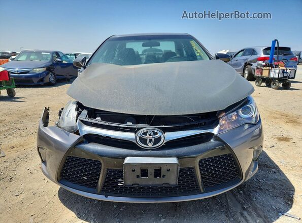 4T1BF1FK0HU421898 2017 TOYOTA CAMRY Silver 