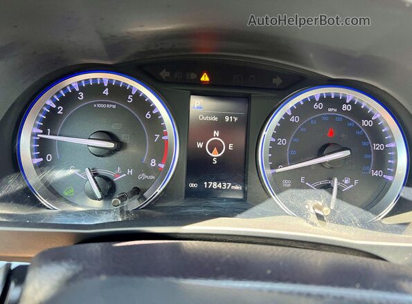 5TDDZRFH2JS908604 2018 TOYOTA HIGHLANDER White Vista del cuadro de instrumentos