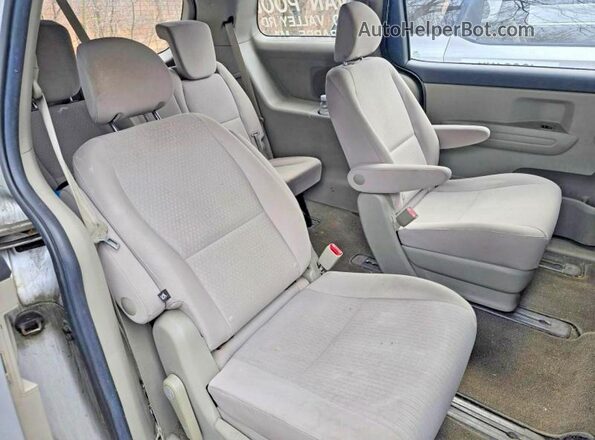 KNDMA5C17J6400720 2018 KIA SEDONA Silver 
