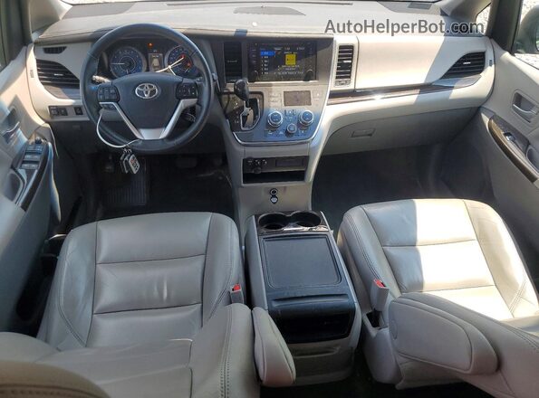 5TDDZ3DCXHS181159 2017 TOYOTA SIENNA Gray ხელსაწყოთა პანელის ხედი