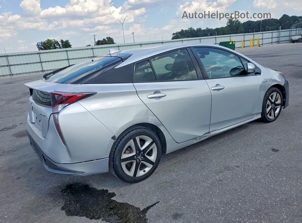JTDKARFU2G3003169 2016 TOYOTA PRIUS Серебряный Передняя правая четверть