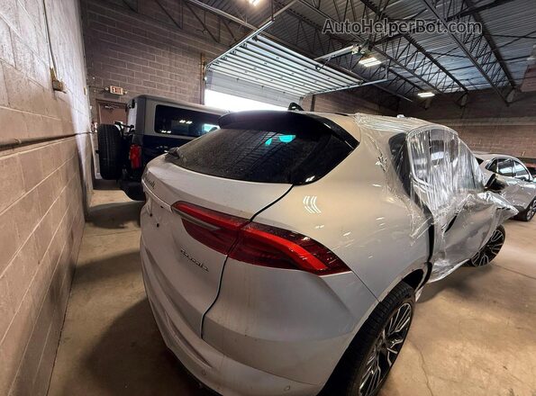 ZN6PMDAA2R7448339 2024 MASERATI GRECALE Silver 