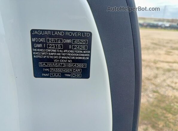 SAJWA6AT3H8K43691 2017 JAGUAR F-TYPE White Вид задньої частини салону