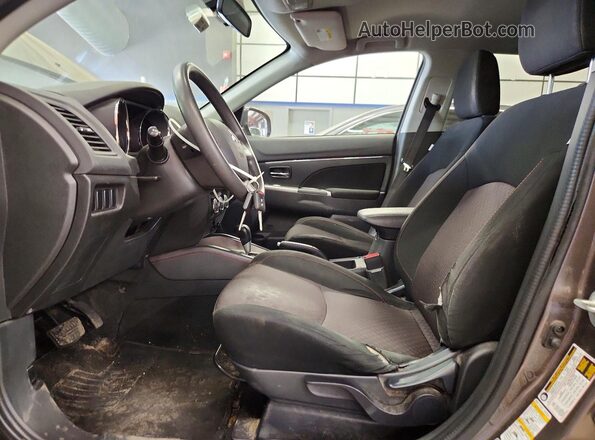 JA4AR3AU1JZ029625 2018 MITSUBISHI OUTLANDER Серый 