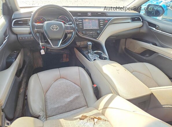 4T1B61HK5JU067654 2018 TOYOTA CAMRY Blue ხელსაწყოთა პანელის ხედი