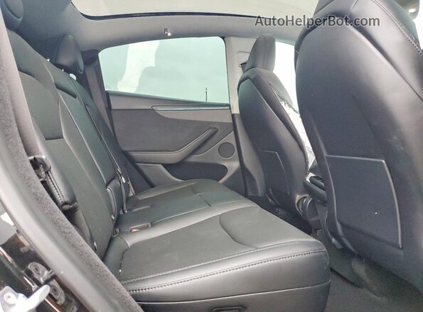7SAYGDEE5TF373098 2026 TESLA MODEL Y Black Вид підкапотного простору
