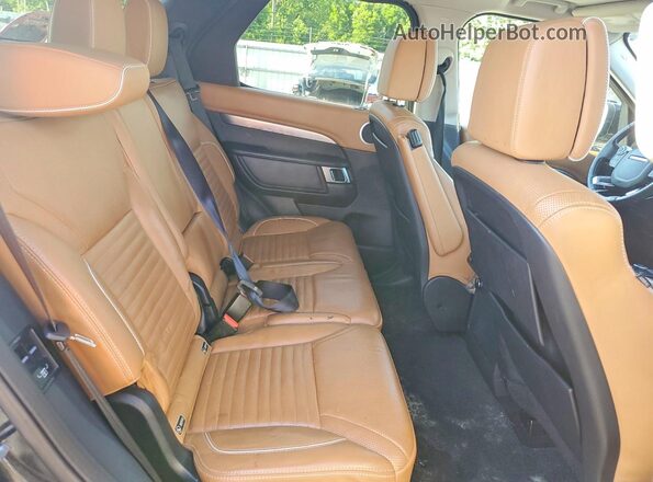 SALRTBBV4HA015246 2017 LAND ROVER DISCOVERY Black Vista del compartimento del motor