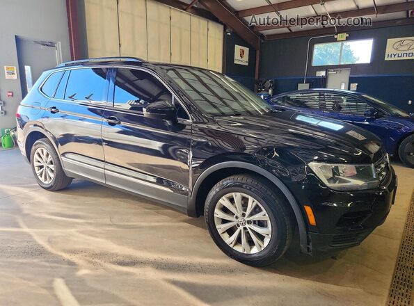 3VV2B7AX8JM084771 2018 VOLKSWAGEN TIGUAN Black Դիմացի տեսք