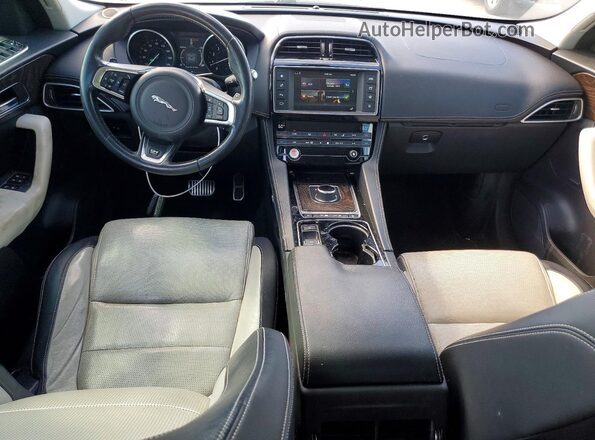 SADCL2BV7HA085292 2017 JAGUAR F-PACE Green ხელსაწყოთა პანელის ხედი