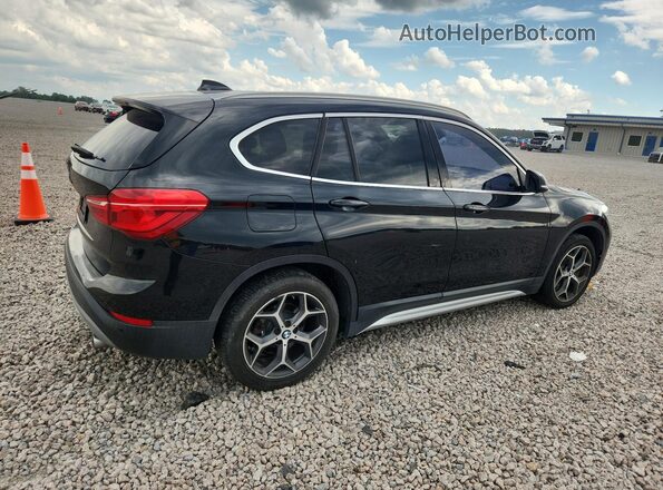 WBXHT3C32H5F74315 2017 BMW X1 Black Առջևի աջ