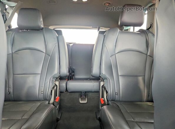 5GAERBKW2JJ216017 2018 BUICK ENCLAVE White Вид задньої частини салону