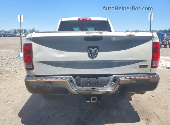 1C6RR6FG2KS603714 2019 RAM 1500 Белый Вид салона спереди