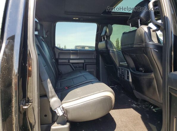 1FTFW1RG0JFE50132 2018 FORD F150 Green Widok wnętrza z tyłu