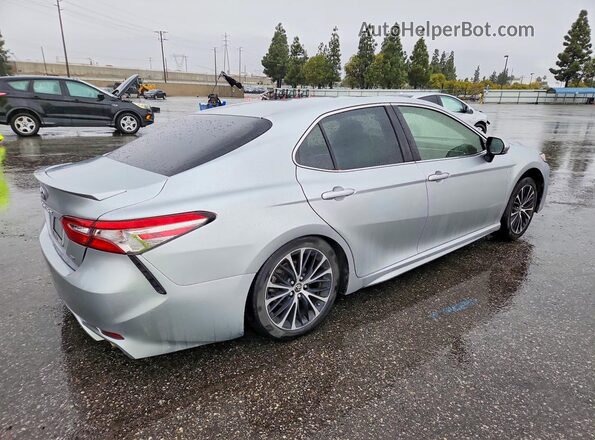 JTNB11HK8J3049833 2018 TOYOTA CAMRY Silver 