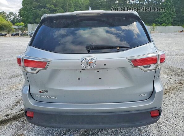 5TDKKRFH2GS500253 2016 TOYOTA HIGHLANDER Серебряный Вид салона спереди