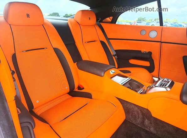 SCAXZ0C06LU201843 2020 ROLLS-ROYCE WRAITH Белый Вид задних сидений