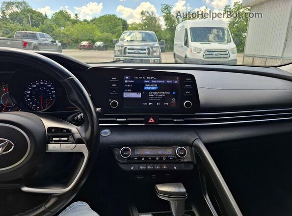 KMHLM4AG6MU071217 2021 HYUNDAI ELANTRA White 
