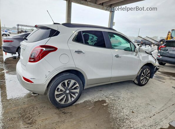 KL4CJCSB2JB558006 2018 BUICK ENCORE Белый Передняя правая четверть