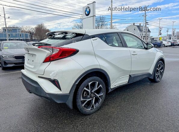 NMTKHMBX6JR021239 2018 TOYOTA C-HR White Front view
