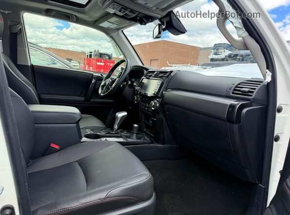 JTERU5JR2P6201066 2023 TOYOTA 4RUNNER White Vista frontal
