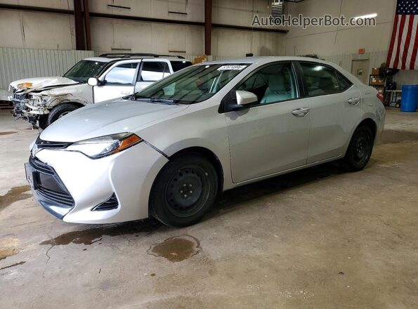 5YFBURHE4HP653806 2017 TOYOTA COROLLA Silver 