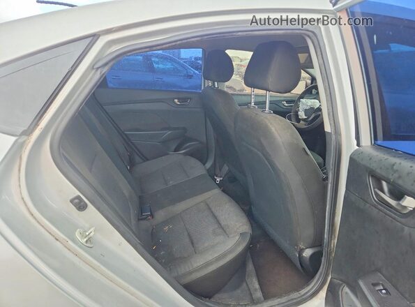 3KPC24A34KE047713 2019 HYUNDAI ACCENT Silver 