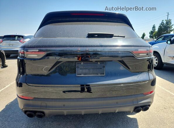 WP1AA2AY8LDA09963 2020 PORSCHE CAYENNE Черный Вид салона спереди