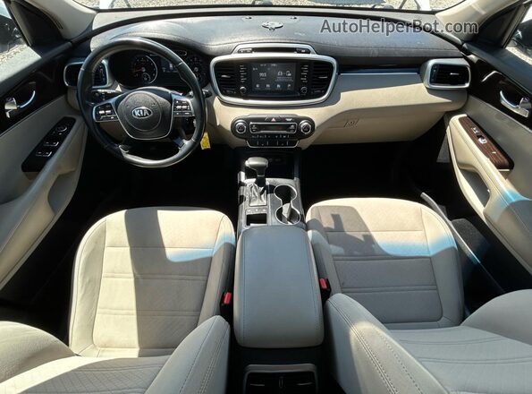 5XYPGDA33KG454475 2019 KIA SORENTO White 