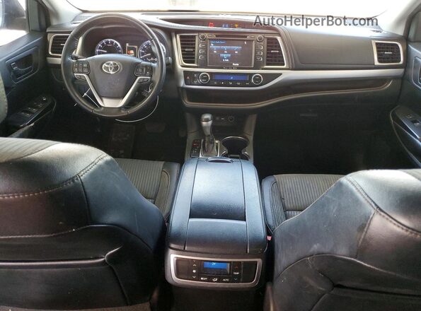 5TDZZRFH1KS347643 2019 TOYOTA HIGHLANDER Silver Instrument cluster view