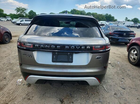 SALYL2RX5JA752108 2018 LAND ROVER RANGE Gray Front interior view