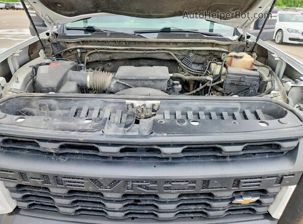 1GC2WLE75MF113640 2021 CHEVROLET SILVERADO White Engine compartment view