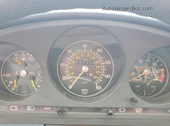 10702412019822 1978 MERCEDES-BENZ 450 Blue Widok tylnych siedzeń