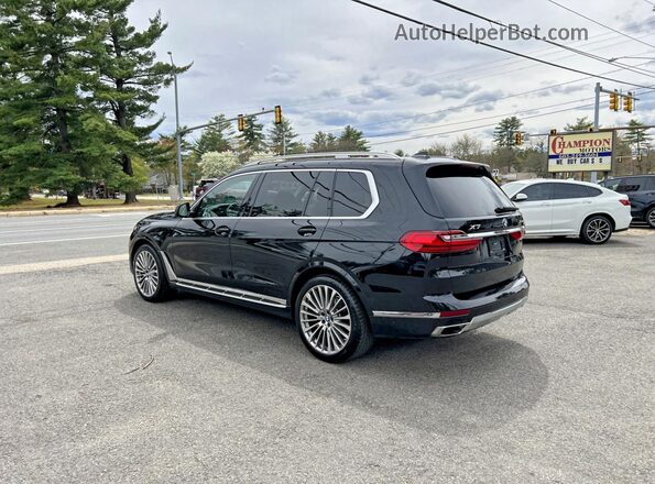 5UXCW2C06M9F67044 2021 BMW X7 Black Передня права чверть